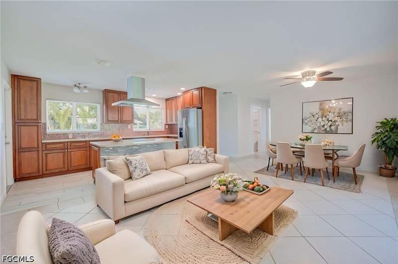 2 bedroom SingleFamilyResidence at 843 Lake McGregor Dr, Fort Myers, Fort Myers — photo 5