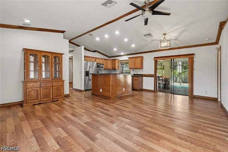 3 bedroom SingleFamilyResidence at 1111 Thompson Ave, Lehigh Acres, Lehigh Acres — photo 4