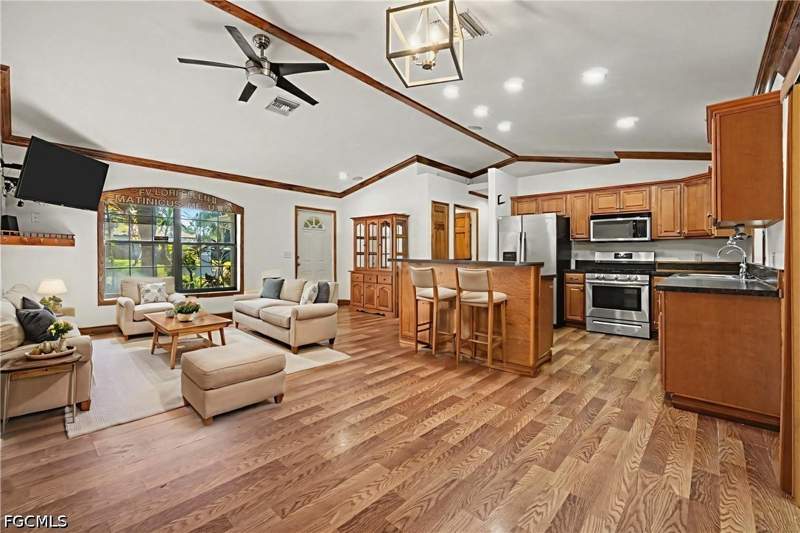 3 bedroom SingleFamilyResidence at 1111 Thompson Ave, Lehigh Acres, Lehigh Acres — photo 5