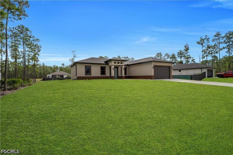 3 bedroom SingleFamilyResidence at 1306 Broadway Ave, Lehigh Acres, Lehigh Acres — photo 3