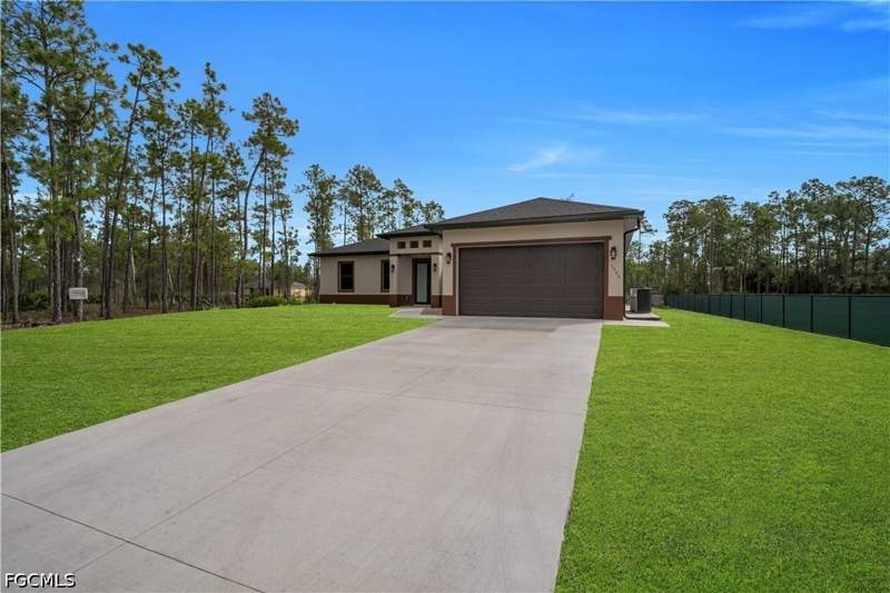 3 bedroom SingleFamilyResidence at 1306 Broadway Ave, Lehigh Acres, Lehigh Acres — photo 4