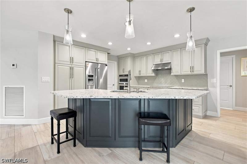 4 bedroom SingleFamilyResidence at 4348 Mourning Dove Dr, Longshore Lake, Naples — photo 5