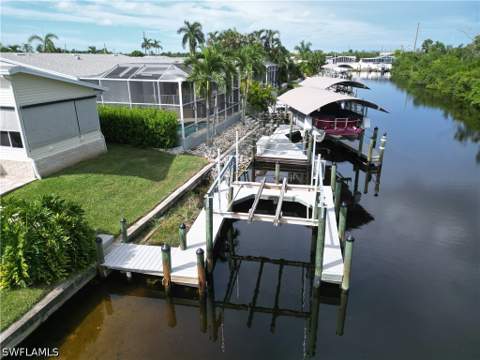 17611 Canal Cove Ct, Fort Myers Beach FL - photo 12 of 43
