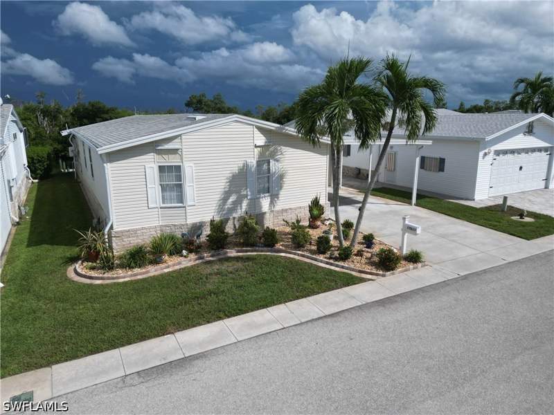 2 bedroom ManufacturedHome at 17611 Canal Cove Ct, Bayside Estates, Fort Myers Beach — photo 3