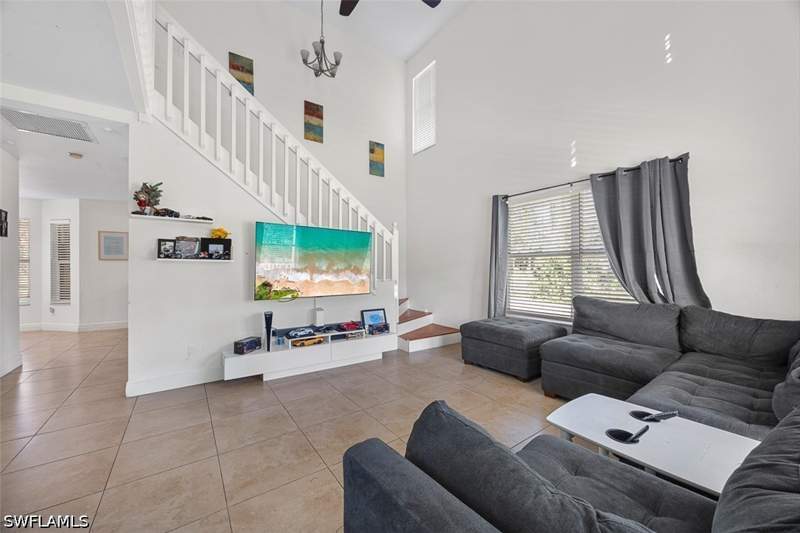 3 bedroom SingleFamilyResidence at 441 3rd St SW, Golden Gate Estates, Naples — photo 2