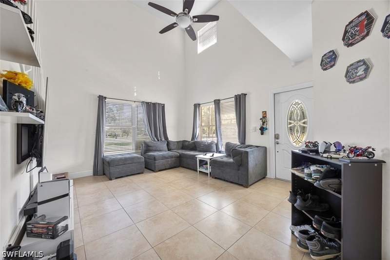 3 bedroom SingleFamilyResidence at 441 3rd St SW, Golden Gate Estates, Naples — photo 3