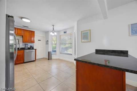 441 3rd St SW, Naples FL - photo 6 of 26