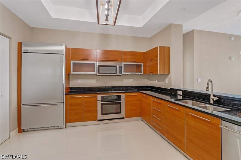 3 bedroom Condominium at 3000 Oasis Grand Blvd 401, Oasis, Fort Myers — photo 5