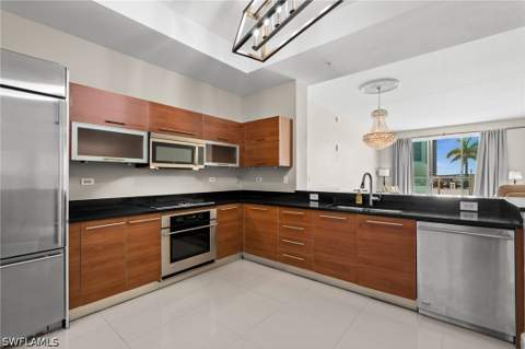 3000 Oasis Grand Blvd 401, Fort Myers FL - photo 8 of 47