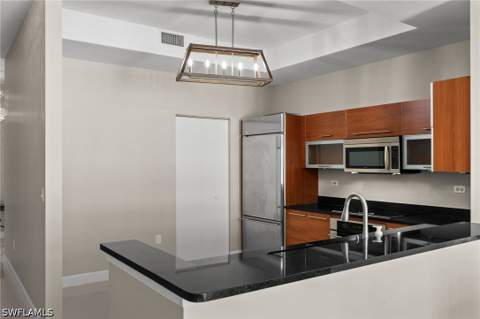 3000 Oasis Grand Blvd 401, Fort Myers FL - photo 9 of 47
