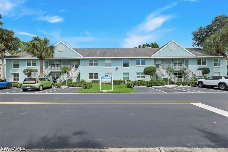 2 bedroom Condominium at 121 Wading Bird Cir 103, Pipers Pointe, Naples — photo 3