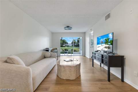 121 Wading Bird Cir 103, Naples FL - photo 7 of 22