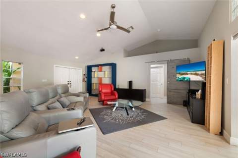 275 Lambton Ln, Naples FL - photo 10 of 29