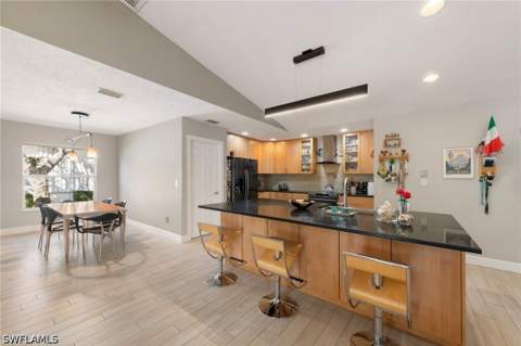 275 Lambton Ln, Naples FL - photo 11 of 29