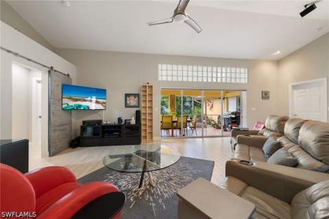 275 Lambton Ln, Naples FL - photo 8 of 29