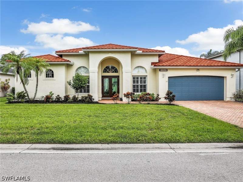 4 bedroom SingleFamilyResidence at 11427 Pembrook Run, Stoneybrook, Estero — photo 2