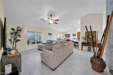 1211 NW 27th Pl, Cape Coral FL - photo 10 of 36