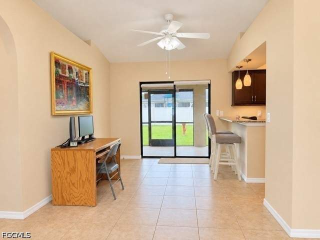 3 bedroom SingleFamilyResidence at 406 SE 13th St, Cape Coral, Cape Coral — photo 2