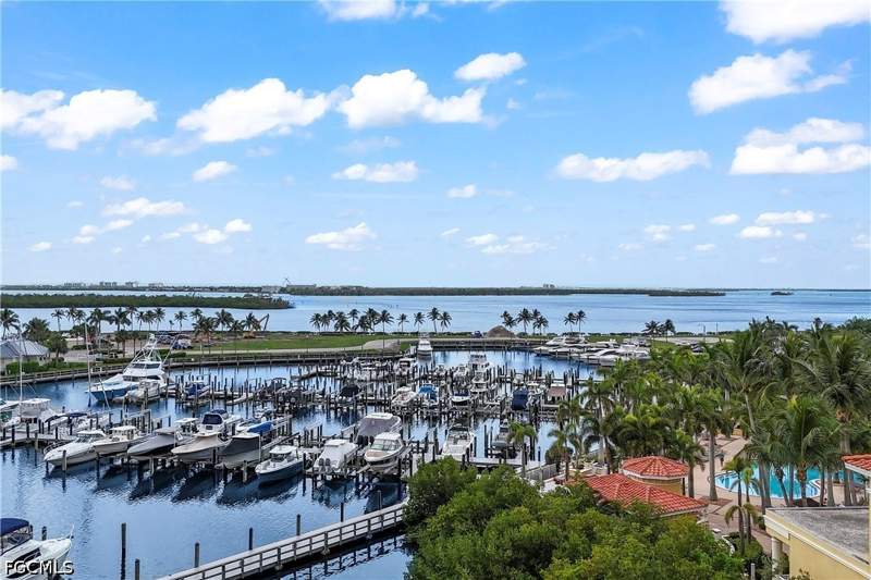 3 bedroom Condominium at 6021 Silver King Blvd 302, Tarpon Landings, Cape Coral — photo 5