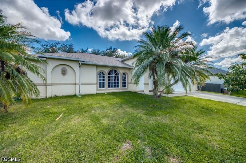 3 bedroom SingleFamilyResidence at 3449 NE 11th Ave, Cape Coral, Cape Coral — photo 2