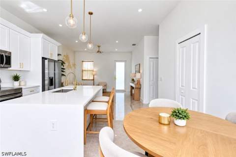 501 Willowbrook Dr, Lehigh Acres FL - photo 13 of 38