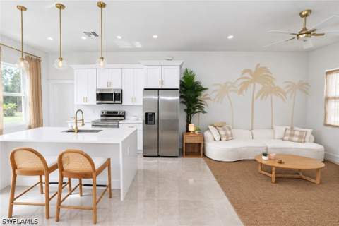 501 Willowbrook Dr, Lehigh Acres FL - photo 8 of 38