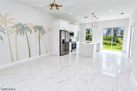 465 Windermere Dr, Lehigh Acres FL - photo 12 of 36