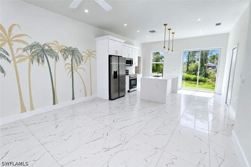 3 bedroom SingleFamilyResidence at 465 Windermere Dr, Greenbriar, Lehigh Acres — photo 5