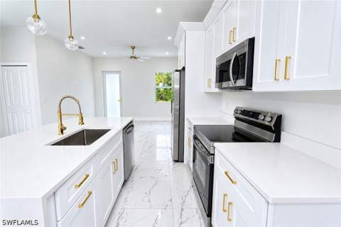 465 Windermere Dr, Lehigh Acres FL - photo 8 of 36