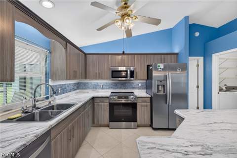 240 SE 28th Ter, Cape Coral FL - photo 8 of 36