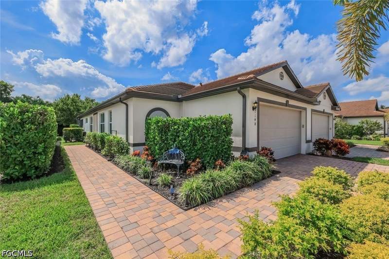 2 bedroom Attached at 1148 S Town And River Dr, Riverside Avenue Villas, Fort Myers — photo 2