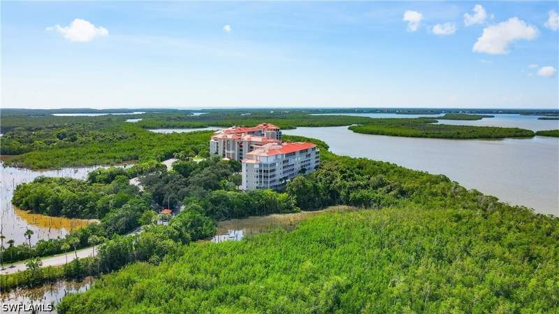 2 bedroom Condominium at 133 Vintage Bay Dr 29, Vintage Bay, Marco Island — photo 4
