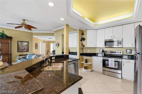 133 Vintage Bay Dr 29, Marco Island FL - photo 9 of 39