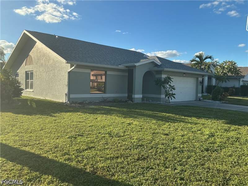 2 bedroom SingleFamilyResidence at 13262 Radcliffe Dr, Villas One, Fort Myers — photo 3