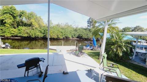 352 Shoreland Dr, Fort Myers FL - photo 16 of 18