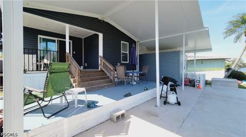 352 Shoreland Dr, Fort Myers FL - photo 17 of 18
