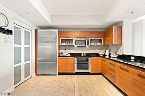 3000 Oasis Grand Blvd 1401, Fort Myers FL - photo 10 of 46