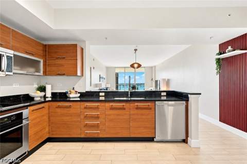 3000 Oasis Grand Blvd 1401, Fort Myers FL - photo 12 of 46