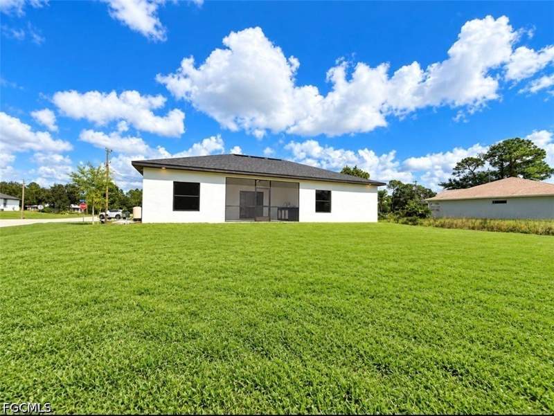 4 bedroom SingleFamilyResidence at 600 E 7th St, Lehigh Acres, Lehigh Acres — photo 3