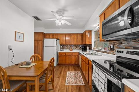 4029 SE 3rd Ave, Cape Coral FL - photo 11 of 36