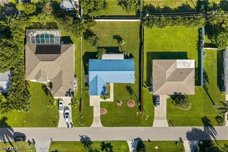 2 bedroom SingleFamilyResidence at 4029 SE 3rd Ave, Cape Coral, Cape Coral — photo 2