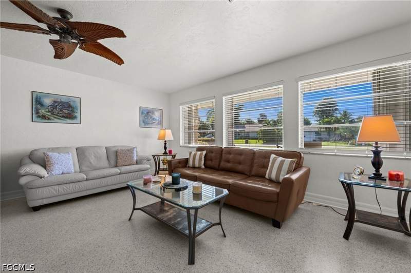 2 bedroom SingleFamilyResidence at 4029 SE 3rd Ave, Cape Coral, Cape Coral — photo 4
