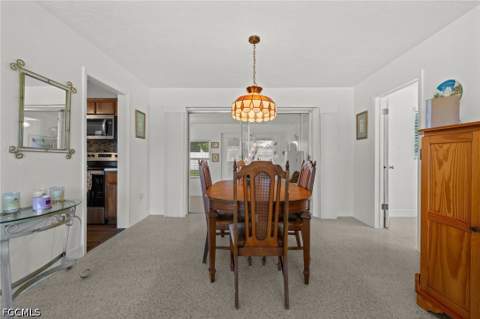 4029 SE 3rd Ave, Cape Coral FL - photo 9 of 36