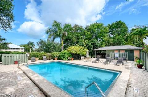 1325 Solana Rd K3, Naples FL - photo 18 of 36