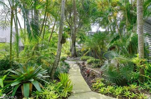 1325 Solana Rd K3, Naples FL - photo 23 of 36