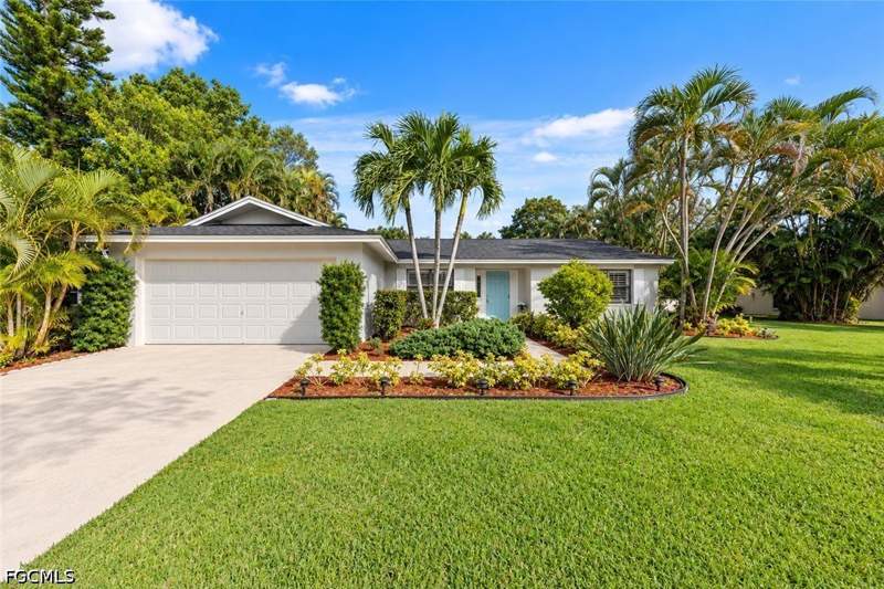 3 bedroom SingleFamilyResidence at 1435 Claret Ct, Whiskey Creek, Fort Myers — photo 2