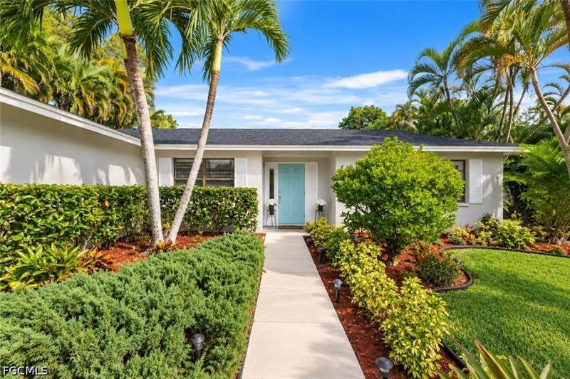 3 bedroom SingleFamilyResidence at 1435 Claret Ct, Whiskey Creek, Fort Myers — photo 3