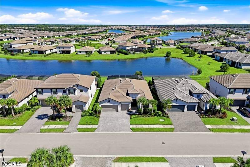 3 bedroom SingleFamilyResidence at 11375 Canopy Loop, Timber Creek, Fort Myers — photo 2