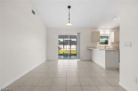 147 SE 19th Ln, Cape Coral FL - photo 11 of 40
