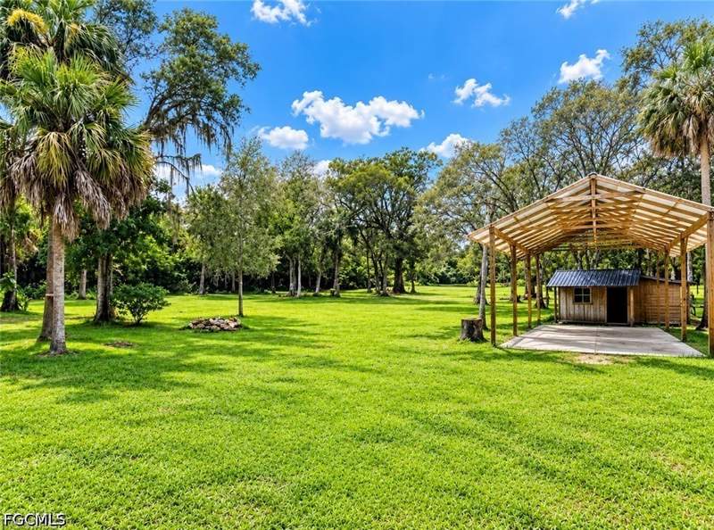 5 bedroom SingleFamilyResidence at 291 22nd St NE, Golden Gate Estates, Naples — photo 2
